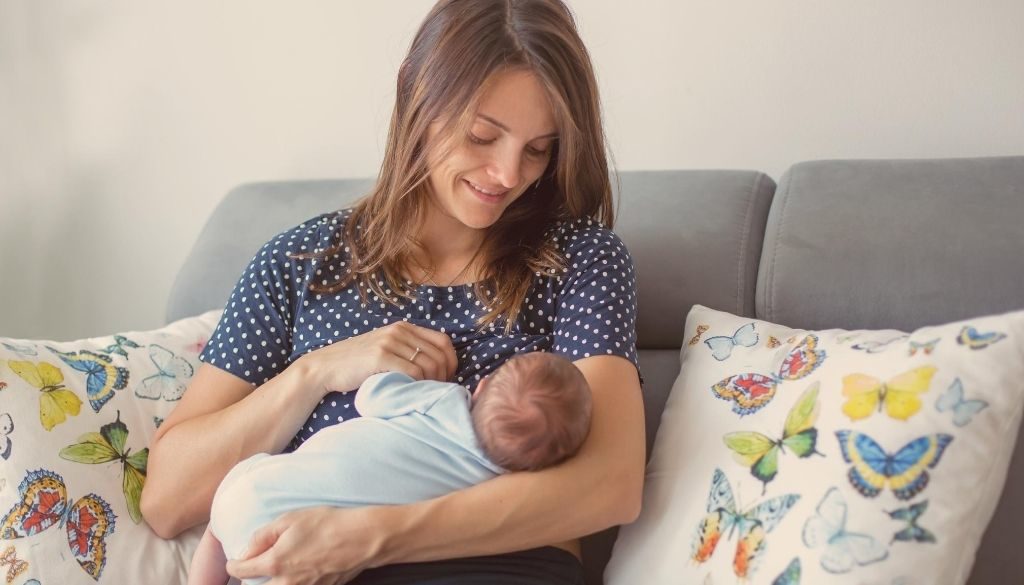 breastfeeding tips from our doctors and mamas