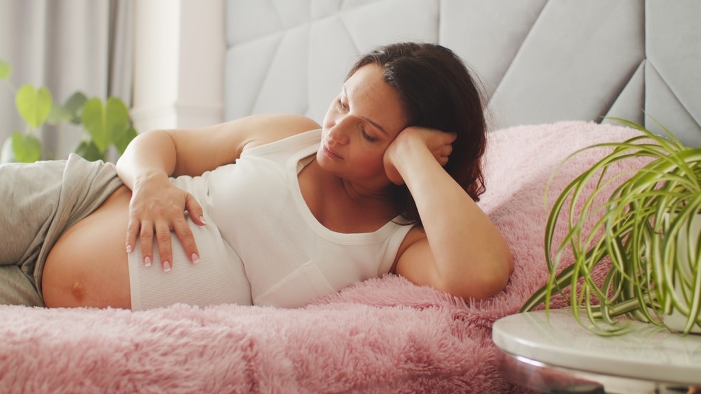 Do You Know the 7 Common Third Trimester Symptoms?